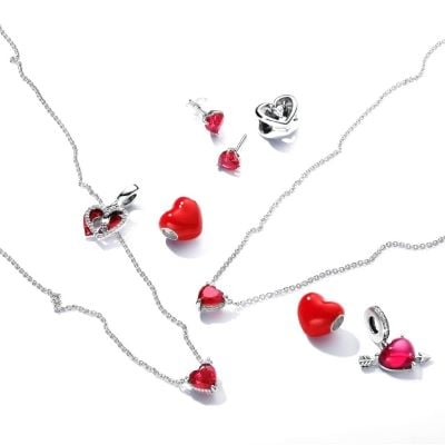 392542C01 45 Pandora Collier heart necklace layered red hearts