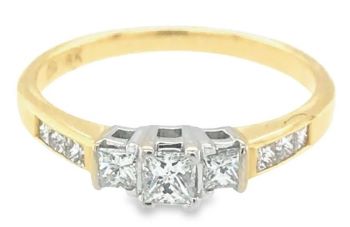 18ct yellow gold white gold three stone cluster diamond ring