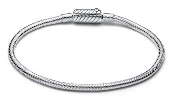 590122C00 Pandora Moments Sliding Magnetic clasp snake chain bracelet